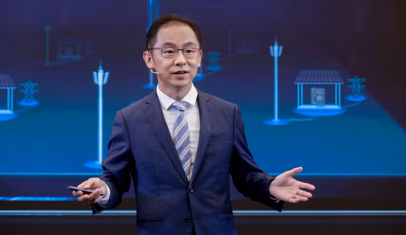 Ông Ryan Ding phát biểu tại diễn đàn Băng thông rộng di động toàn cầu 2021.