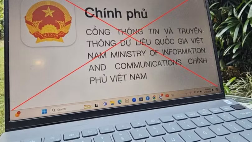 Giao diện trang web giả mạo cổng thông tin của Bộ TT&TT, được các đối tượng thiết lập nhằm lừa người dùng tải, cài đặt ứng dụng có chứa mã độc.