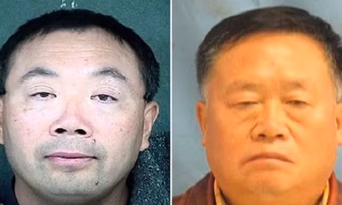 Weiqiang Zhang (trái) và Wengui Yan, hai nhà khoa học nông nghiệp bị buộc tội đánh cắp hạt giống từ một cơ sở nghiên cứu của Mỹ tại Kansas năm ngoái. Ảnh Reuters. Weiqiang Zhang (trái) và Wengui Yan, hai nhà khoa học nông nghiệp bị buộc tội đánh cắp hạt giống từ một cơ sở nghiên cứu của Mỹ tại Kansas năm ngoái. Ảnh Reuters.