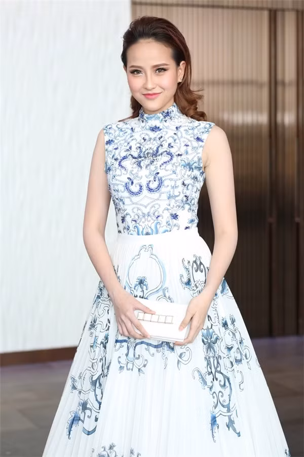 Video: Thời khắc Khánh Ngân được xướng tên Hoa hậu Hoàn cầu - Miss Globe 2017 ảnh 4
