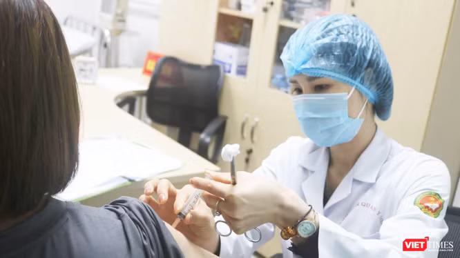 Nghiên cứu, sản xuất thuốc, vắc-xin đáp ứng nhu cầu khám, chữa bệnh và phòng, chống dịch bệnh là một trong những vấn đề được ưu tiên phát triển thời gian tới.