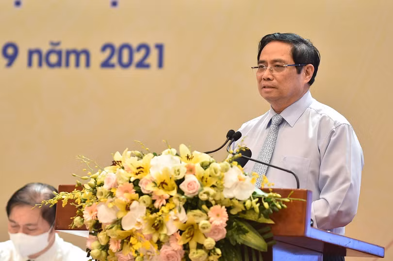 Thủ tướng Phạm Minh Chính trao đổi tại Hội nghị đội ngũ trí thức khoa học và công nghệ Việt Nam.