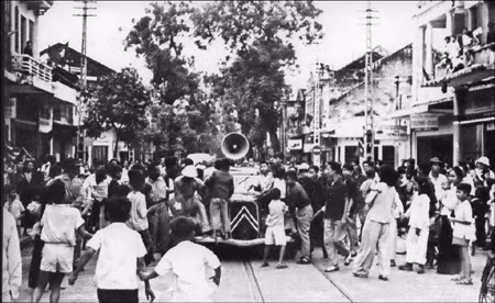Những khoảnh khắc lịch sử về Cách mạng tháng Tám 1945 ảnh 2