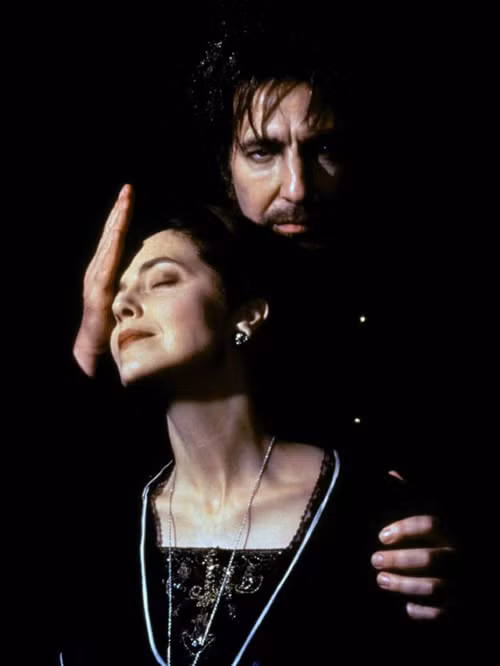 Với bộ phim "Rasputin: Dark Servant of Destiny" năm 1996, tài tử chiến thắng Quả cầu vàng giảiNam diễn viên chính xuất sắc thể loại phim truyền hình ngắn tập.
