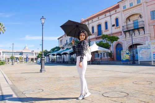 Miko Lan Trinh sẽ chuyển sang diễn hài? ảnh 4 Miko Lan Trinh sẽ chuyển sang diễn hài? ảnh 4