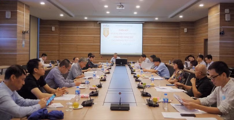 Hội đồng bình chọn có gồm 22 thành viên, là các cán bộ lãnh đạo, quản lý, chuyên gia hàng đầu về an toàn thông tin. Hội đồng bình chọn có gồm 22 thành viên, là các cán bộ lãnh đạo, quản lý, chuyên gia hàng đầu về an toàn thông tin.