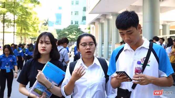 Hà Nội đã chính thức công bố điểm tuyển sinh vào các trường THPT trong ngày 9/7.
