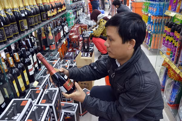 Gần một nửa số người được khảo sát dành số tiền khoảng 10 - 20 triệu đồng để chuẩn bị cho Tết.