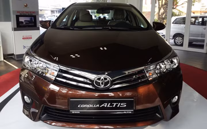 Toyota Việt Nam đã giảm giá mạnh với mẫu xe Altis
