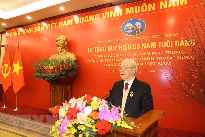 Lễ trao Huy hiệu 55 năm tuổi Đảng tặng Tổng Bí thư Nguyễn Phú Trọng ảnh 8 Lễ trao Huy hiệu 55 năm tuổi Đảng tặng Tổng Bí thư Nguyễn Phú Trọng ảnh 8