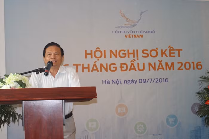 Ông Lê Doãn Hợp, Chủ tịch Hội Truyền thông số Việt Nam phát biểu tại Hội nghị.