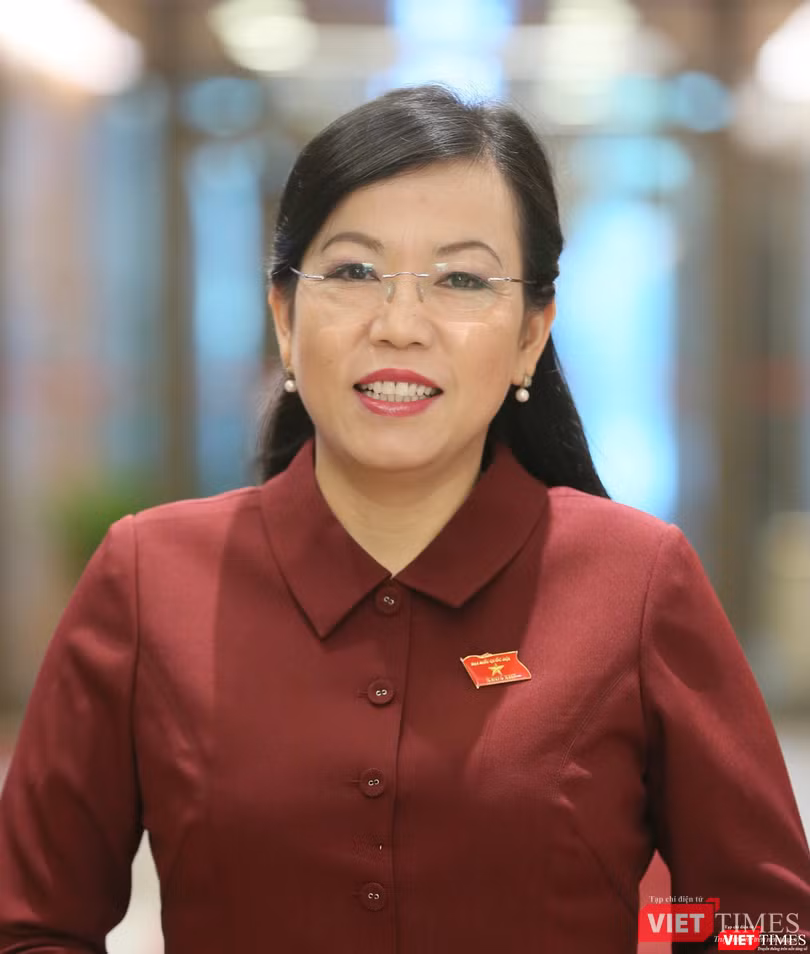 Bà Nguyễn Thanh Hải - Bí thư Tỉnh ủy Thái Nguyên - luôn trăn trở để đẩy nhanh quá trình chuyển đổi số, ứng dụng công nghệ số trong tất cả các lĩnh vực kinh tế - xã hội của tỉnh. Bà Nguyễn Thanh Hải - Bí thư Tỉnh ủy Thái Nguyên - luôn trăn trở để đẩy nhanh quá trình chuyển đổi số, ứng dụng công nghệ số trong tất cả các lĩnh vực kinh tế - xã hội của tỉnh.