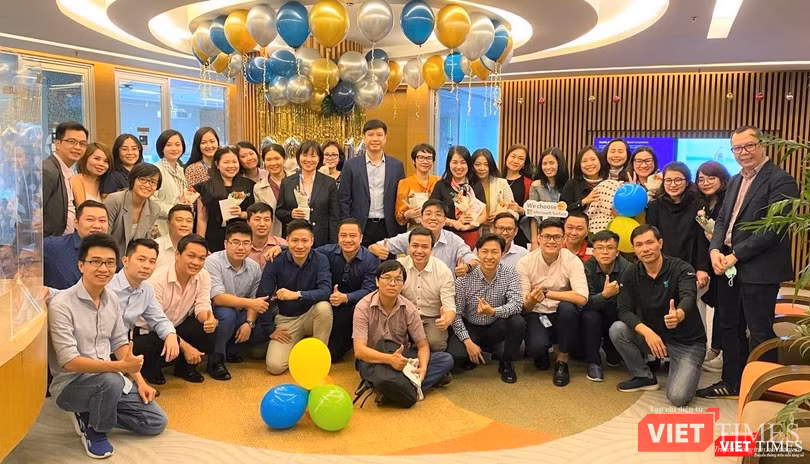 Tập thể Microsoft Việt Nam.