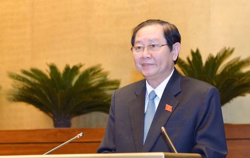 Bộ trưởng Bộ Nội vụ Lê Vĩnh Tân cho rằng quy định về hình thức kỷ luật giáng chức là không phù hợp với việc bố trí công chức theo vị trí việc làm.