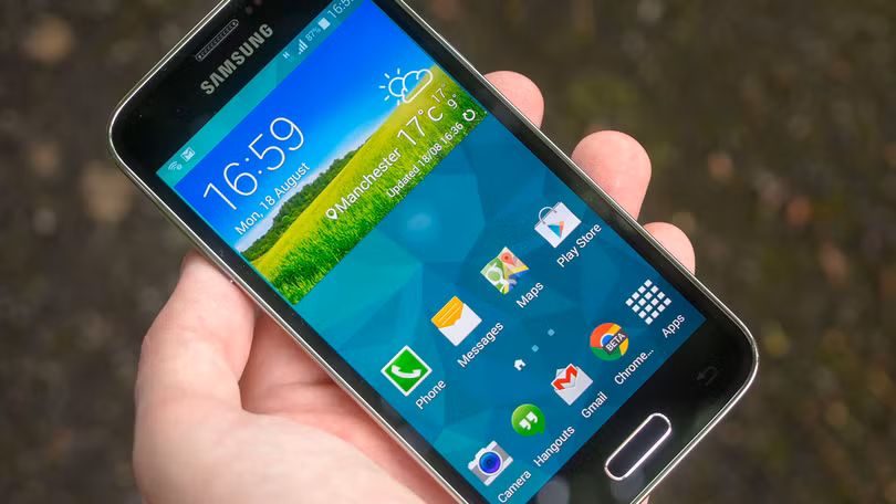 Video: Galaxy S5 Mini "đắm" Coca-Cola, kết cục ra sao?