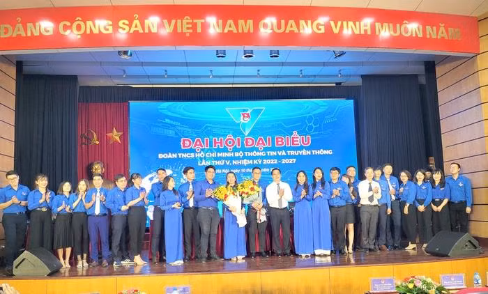 Đoàn Thanh niên Bộ TT&TT lần thứ V nhiệm kỳ 2022 - 2027 ra mắt Đoàn Thanh niên Bộ TT&TT lần thứ V nhiệm kỳ 2022 - 2027 ra mắt