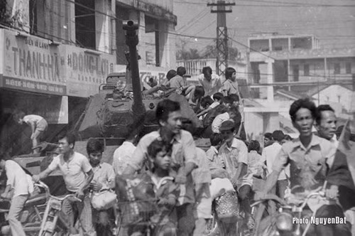 Khoảnh khắc chân thật Sài Gòn ngày Giải phóng ảnh 31 Khoảnh khắc chân thật Sài Gòn ngày Giải phóng ảnh 31