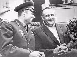Sergei Korolev và Gagarin Sergei Korolev và Gagarin