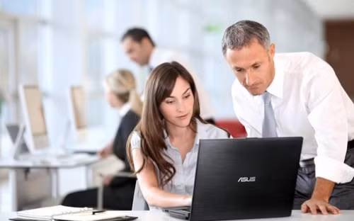 Những doanh nghiệp cần một dòng máy hiệu suất tối ưu lẫn thiết kế đẹp mắt có thể cân nhắc ASUSPRO BU201 và BU401.