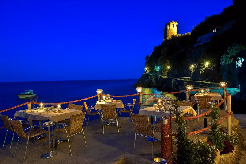 Top 23 nhà hàng có "view" đẹp nhất thế giới ảnh 3