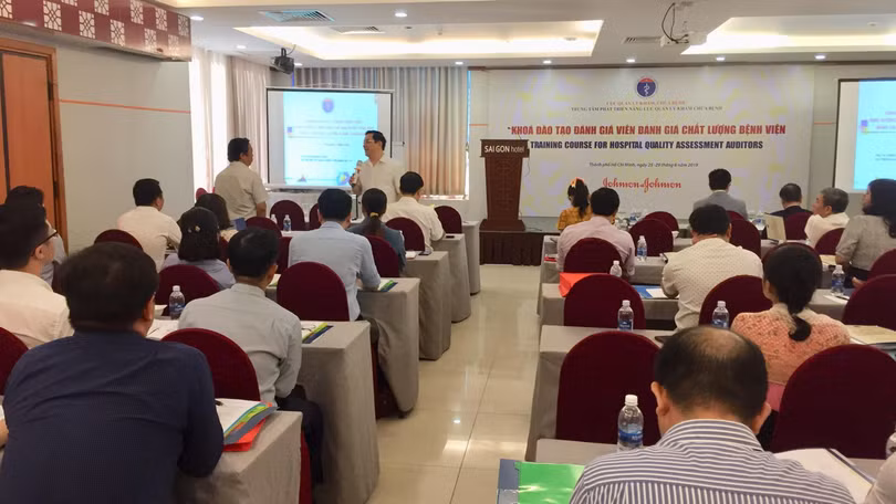 Khóa đào tạo đánh giá viên nhằm chuẩn hóa kiểm định chất lượng bệnh viện tổ chức ngày 25/6.