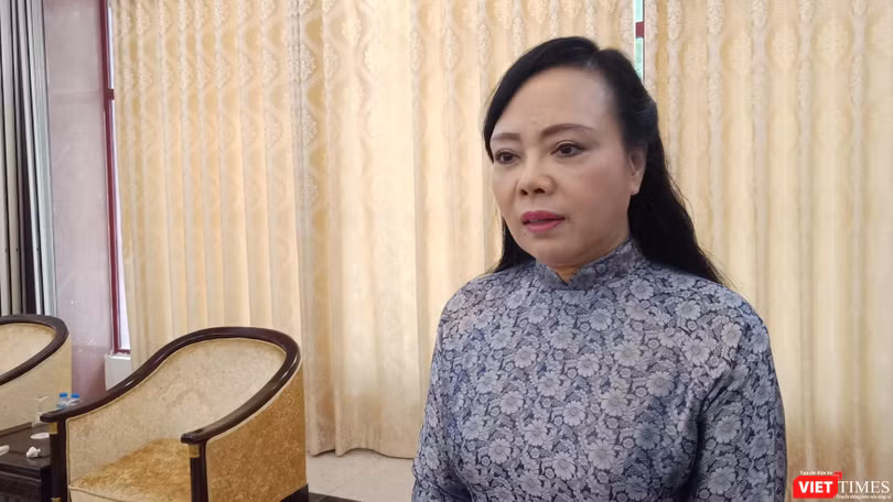 Bộ trưởng Bộ Y tế Nguyễn Thị Kim Tiến trả lời phỏng vấn báo chí sáng 20/9.