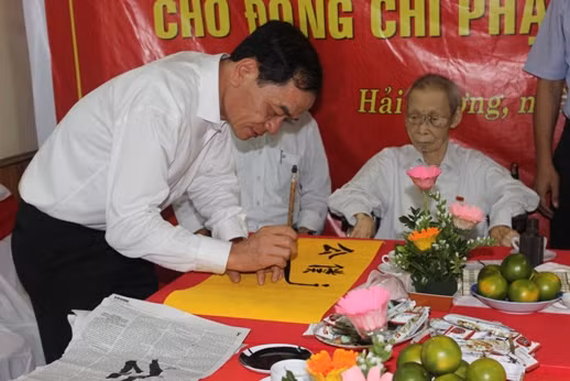 Khoảng khắc thư giãn của ĐB Lê Thanh Vân