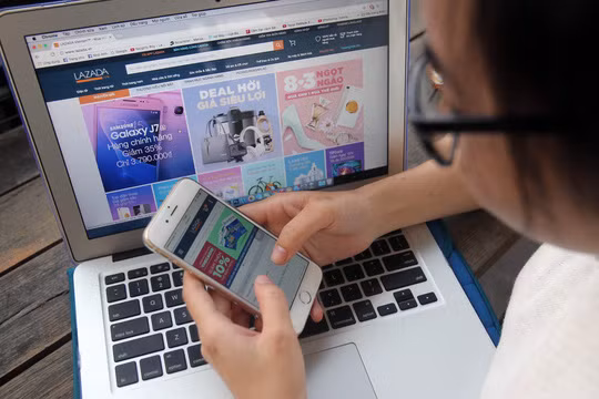Khách hàng của Vietcombank phải chịu trách nhiệm đảm bảo rằng thiết bị đầu cuối để kết nối với các dịch vụ được bảo vệ chắc chắn khỏi virus và các phần mềm gây hại. Ảnh minh hoạ: Internet