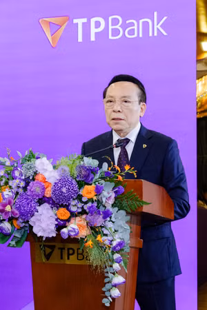 Chủ tịch Đỗ Minh Phú hé lộ quy tắc sử dụng AI tại TPBank