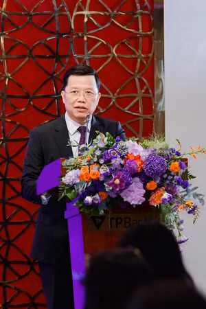 Cổ đông chất vấn việc giảm nhân sự, Tổng Giám đốc TPBank nói gì?