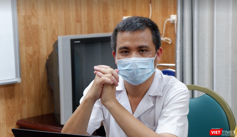 BS. Nguyễn Trung Nguyên – Giám đốc Trung tâm Chống độc, Bệnh viện Bạch Mai (Ảnh: Minh Thúy) 