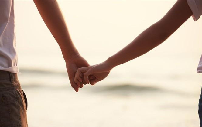 Khám bệnh sớm, điều trị kịp thời để cuộc sống hôn nhân hạnh phúc (Ảnh minh hoạ)