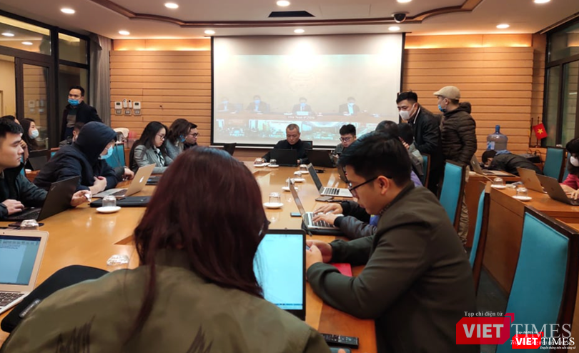 Phòng báo chí tác nghiệp trong cuộc họp tối nay (Ảnh: Minh Thuý) Phòng báo chí tác nghiệp trong cuộc họp tối nay (Ảnh: Minh Thuý)