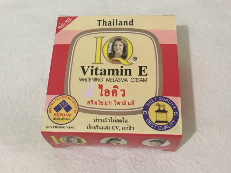Mờ nám, cải thiện làn da được quảng cáo là công dụng chính của kem thoa mặt IQ Vitamin E whitening melasma cream (Ảnh chụp màn hình)
