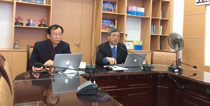 GS.TS. Nguyễn Gia Bình chủ trì buổi hội chẩn (Ảnh: Lê Hảo)