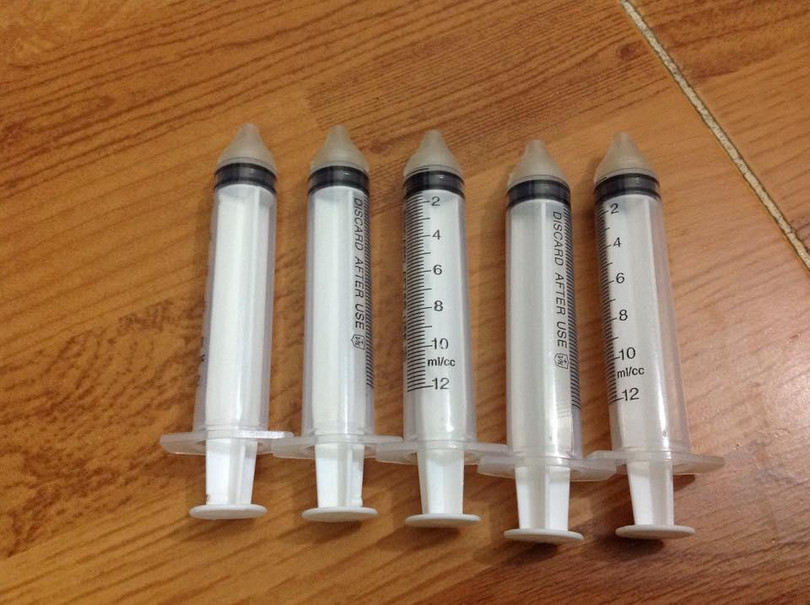 Xi lanh rửa mũi (Ảnh minh hoạ) Xi lanh rửa mũi (Ảnh minh hoạ)