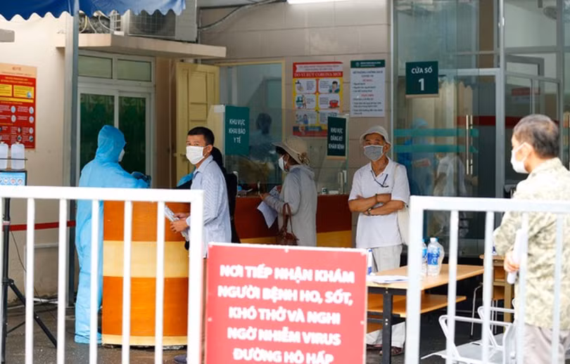 Nơi khám, sàng lọc những trường hợp ho, sốt, khó thở, nghi ngờ nhiễm Virus đường hô hấp cấp ở Bệnh viện Bạch Mai (Ảnh: BVCC) 