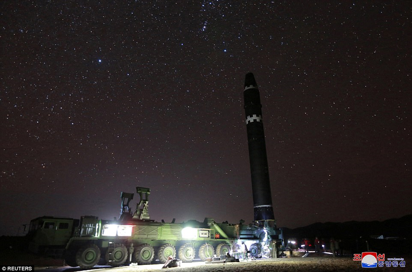 Triều Tiên phóng tên lửa ICBM: Ông Kim Jong un cười mãn nguyện, thế giới chấn động ảnh 20