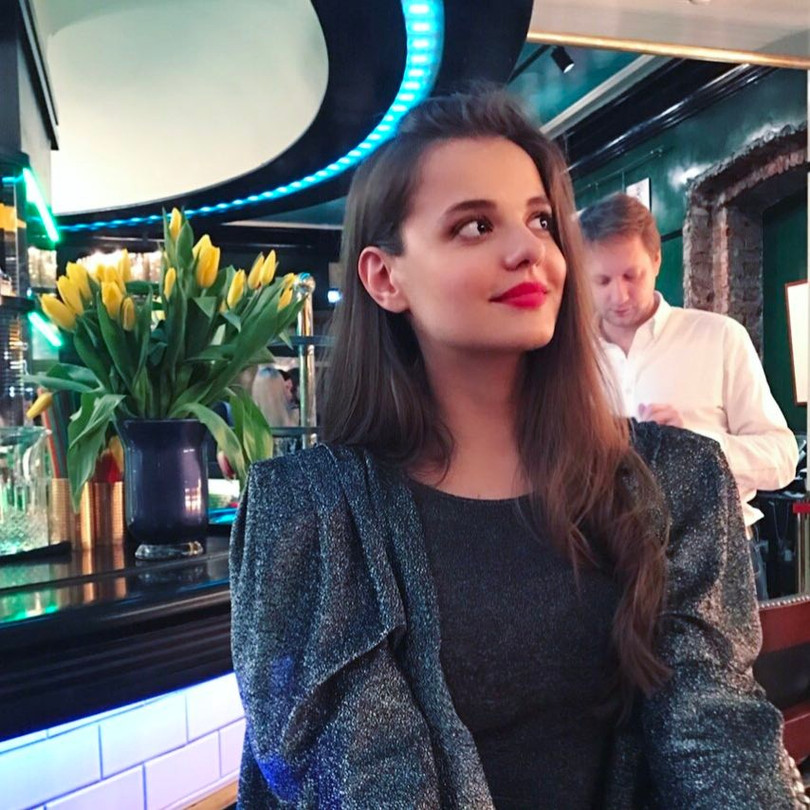 Người đẹp 'bốc lửa' trở thành phát ngôn viên Bộ Quốc phòng Nga ảnh 6