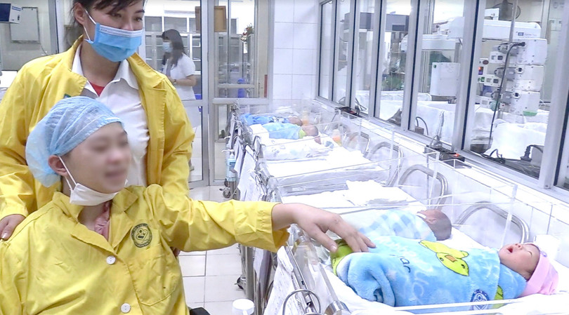 Chị C. trong ngày gặp lại con (Ảnh: BVCC)