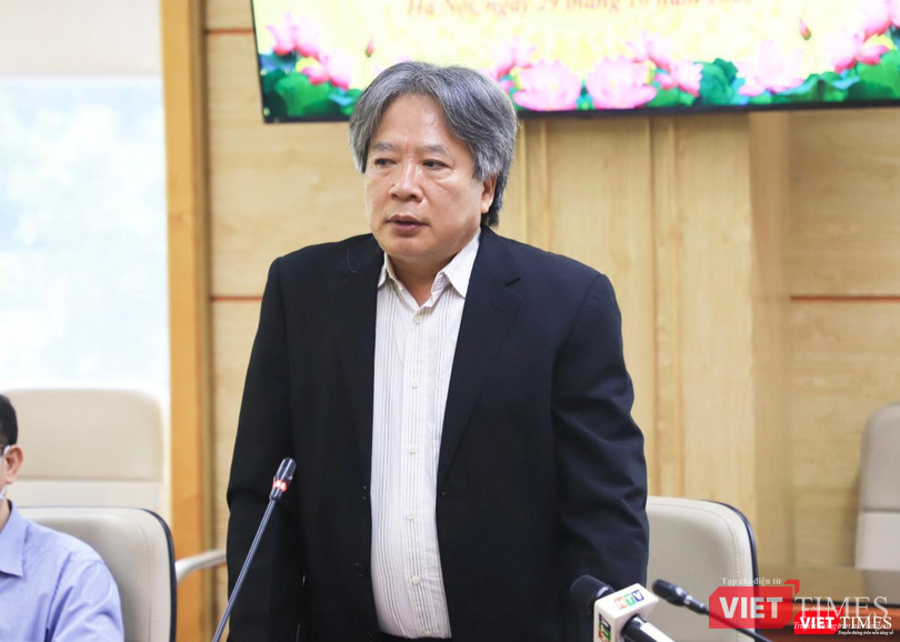 GS.TS. Trần Bình Giang chia sẻ về quá trình thành lập Trung tâm Hồi sức tích cực COVID-19 ở TP. HCM (Ảnh - Minh Thuý) GS.TS. Trần Bình Giang chia sẻ về quá trình thành lập Trung tâm Hồi sức tích cực COVID-19 ở TP. HCM (Ảnh - Minh Thuý)