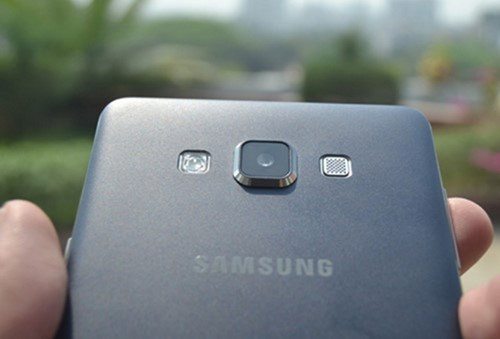 Galaxy A5 2016 so găng iPhone 6 ảnh 2