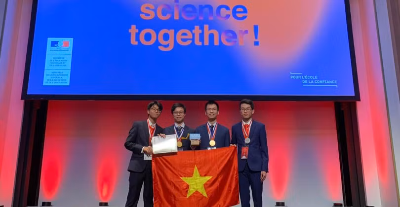 Đội tuyển quốc gia Việt Nam tại Olympic Hóa học quốc tế năm 2019.