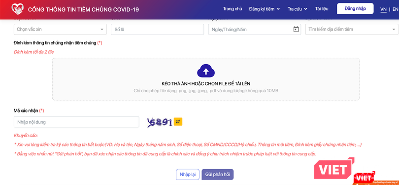 Người dân tự nhập file ảnh giấy xác nhận đã tiêm vaccine phòng COVID-19 (Ảnh - MT) Người dân tự nhập file ảnh giấy xác nhận đã tiêm vaccine phòng COVID-19 (Ảnh - MT)