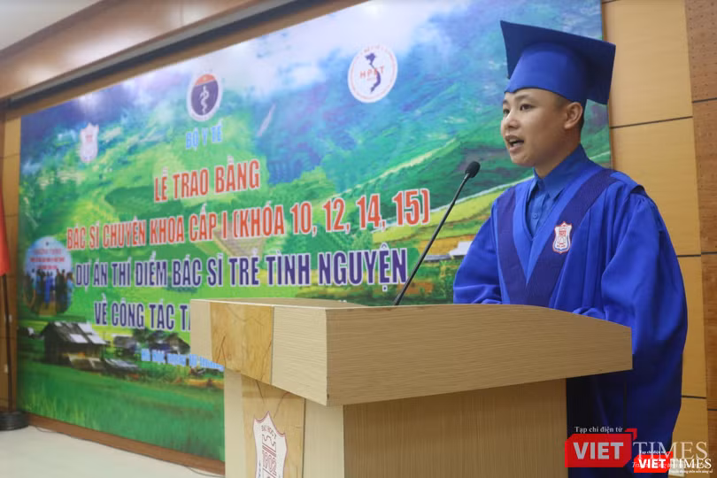 BS.CKI. Nguyễn Thanh Tùng – học chuyên ngành răng hàm mặt, hiện đang công tác tại Trung tâm Y tế huyện Đà Bắc, tỉnh Hoà Bình (Ảnh - Minh Thuý) BS.CKI. Nguyễn Thanh Tùng – học chuyên ngành răng hàm mặt, hiện đang công tác tại Trung tâm Y tế huyện Đà Bắc, tỉnh Hoà Bình (Ảnh - Minh Thuý)