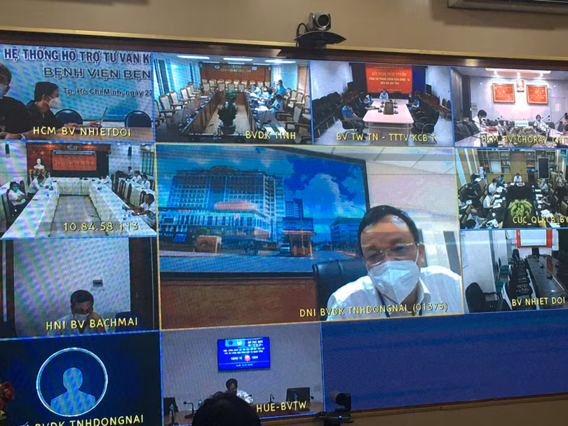 Các bệnh viện họp trực tuyến với Cục Quản lý Khám, chữa bệnh, Bộ Y tế (Ảnh - BYT)