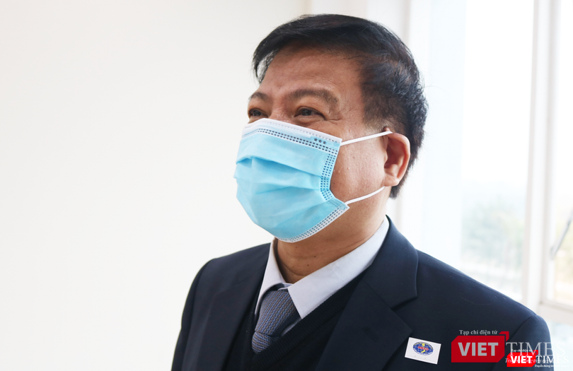 Theo ông Kính việc tiêm vaccine không phải để ngăn chặn đại dịch mà để giảm những ca diễn biến nặng, giảm tỉ lệ tử vong (Ảnh - Minh Thuý)