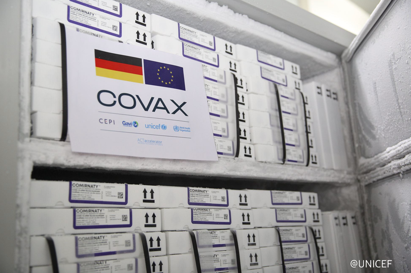 Lô vaccine COVID-19 được hỗ trợ qua cơ chế COVAX về đến Việt Nam (Ảnh - UNICEF) 