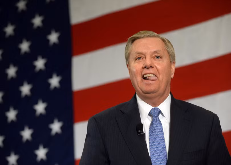 Thượng nghị sĩ Lindsey Graham thuộc Ủy ban Quân vụ Thượng viện Mỹ.