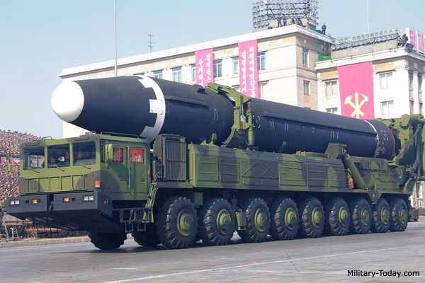 5.11.2017, Triều Tiên đã thử nghiệm thành công tên lửa đạn đạo liên lục địa Hwasong-15.